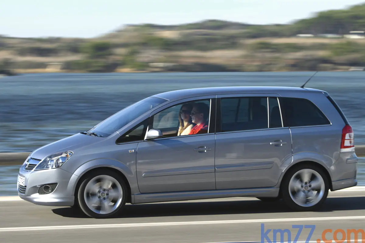 Opel Zafira Zafira 1.6 Cosmo 2