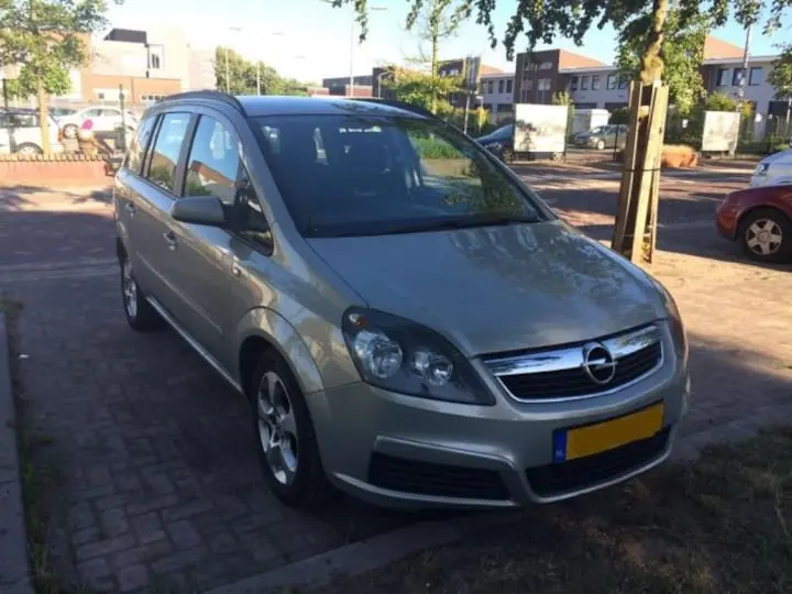 Opel Zafira Zafira 1.6 Enjoy 0
