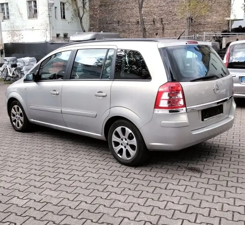Opel Zafira Zafira 1.8 Cosmo Easytronic 7