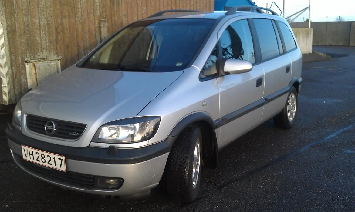 Opel Zafira Zafira 1.8 Elegance 0