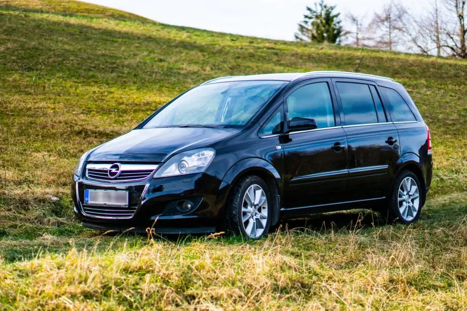 Opel Zafira Zafira 1.9 CDTI Cosmo Active Select 3
