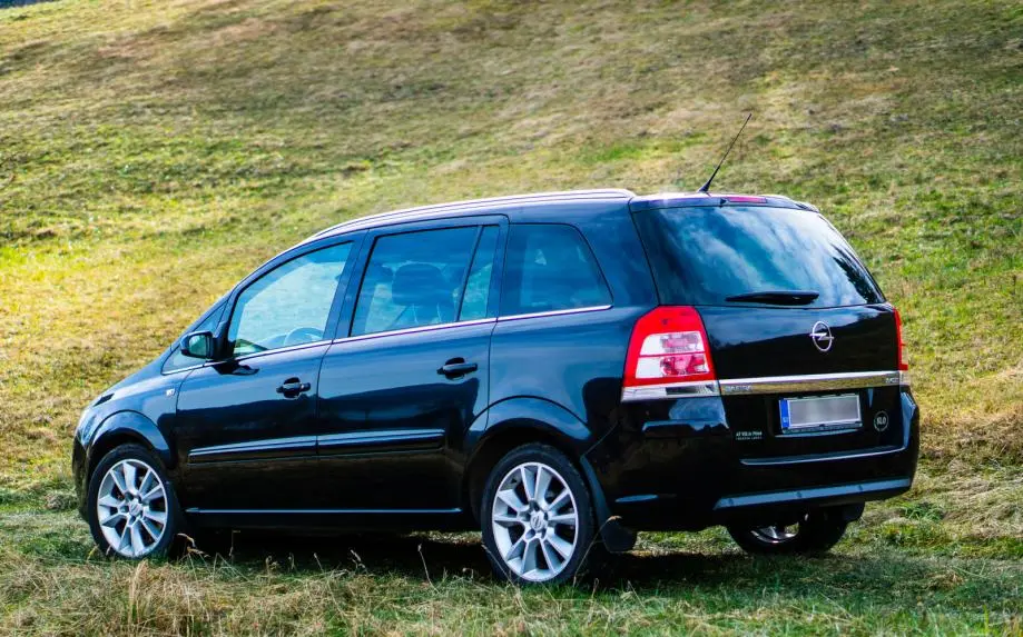 Opel Zafira Zafira 1.9 CDTI Cosmo Active Select 5