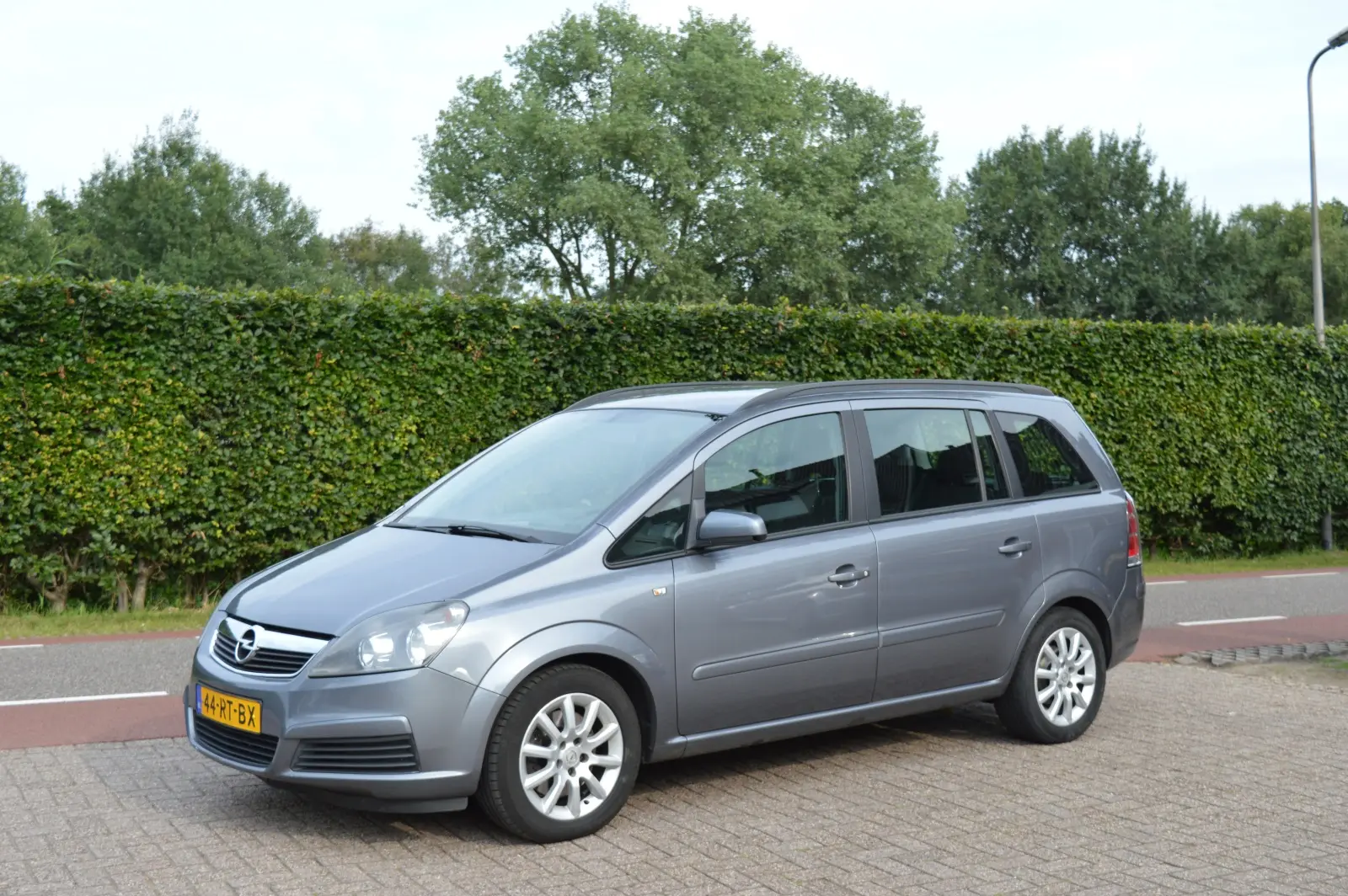Opel Zafira Zafira 1.9 CDTI Enjoy Active Select 1