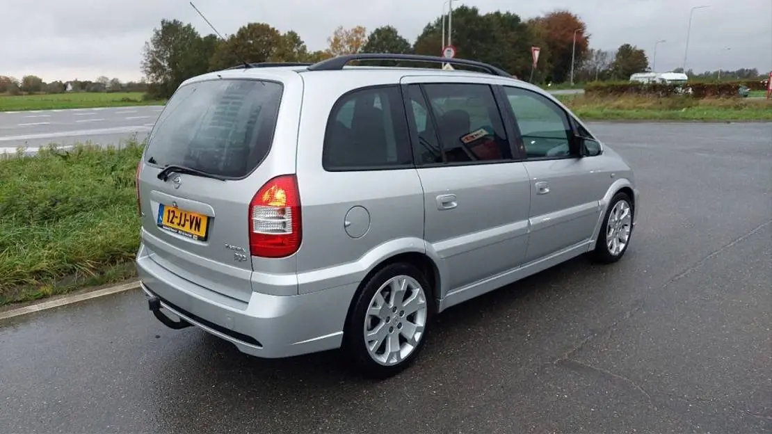 Opel Zafira Zafira 2.0 16V OPC 2