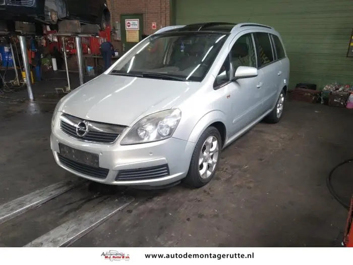 Opel Zafira Zafira 2.2 16V 0