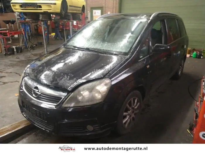Opel Zafira Zafira 2.2 16V 6