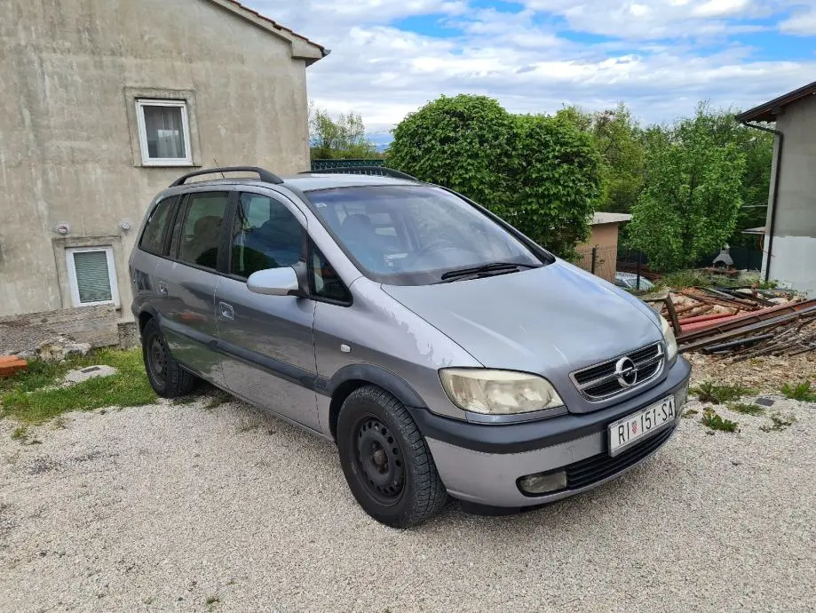 Opel Zafira Zafira 2.2 DTI Elegance 6
