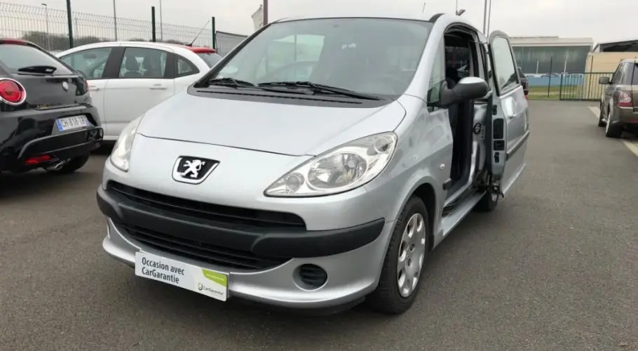 Peugeot 1007 1007 1.4 16V Trendy 6