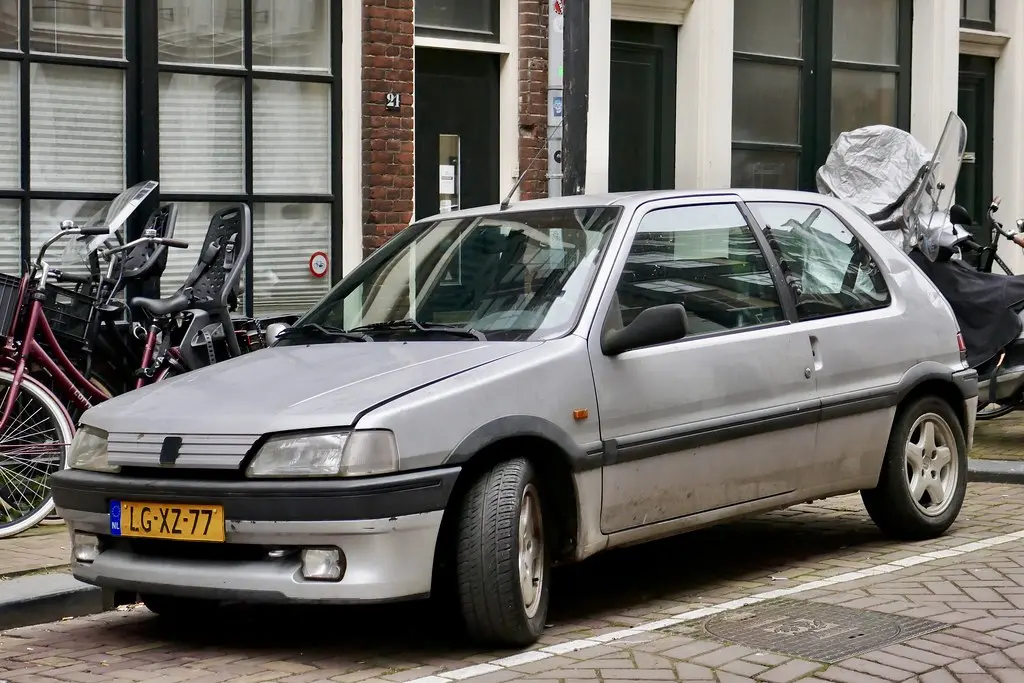 Peugeot 106 106 1.6 XSi 3