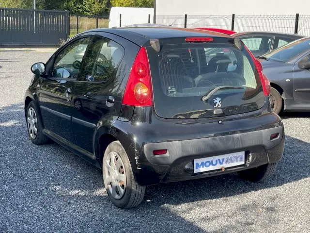 Peugeot 107 107 1.0 12V Trendy 2-Tronic 5