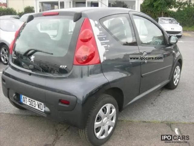 Peugeot 107 107 1.0 12V Urban Move 2-Tronic 4