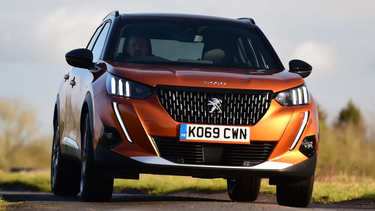 Peugeot 2008 2008 1.2 PureTech GT Dynamic EAT8 5