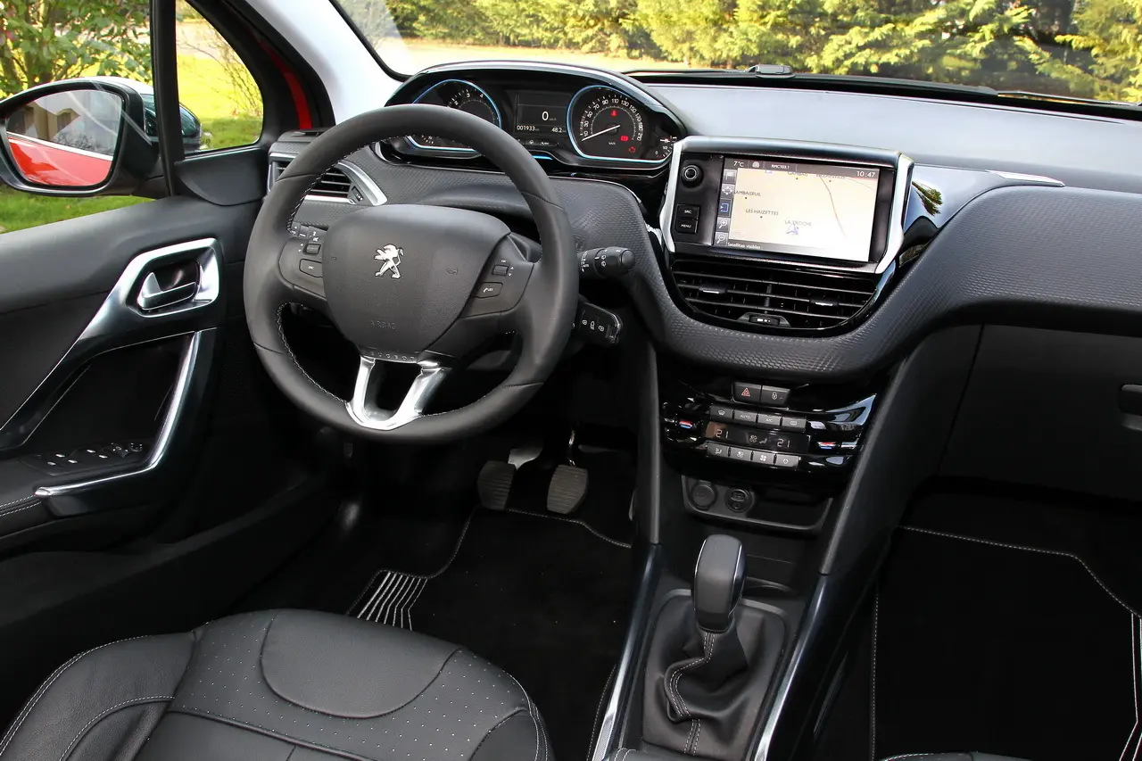 Peugeot 2008 2008 1.2 PureTech Start&Stop Allure ETG5 5