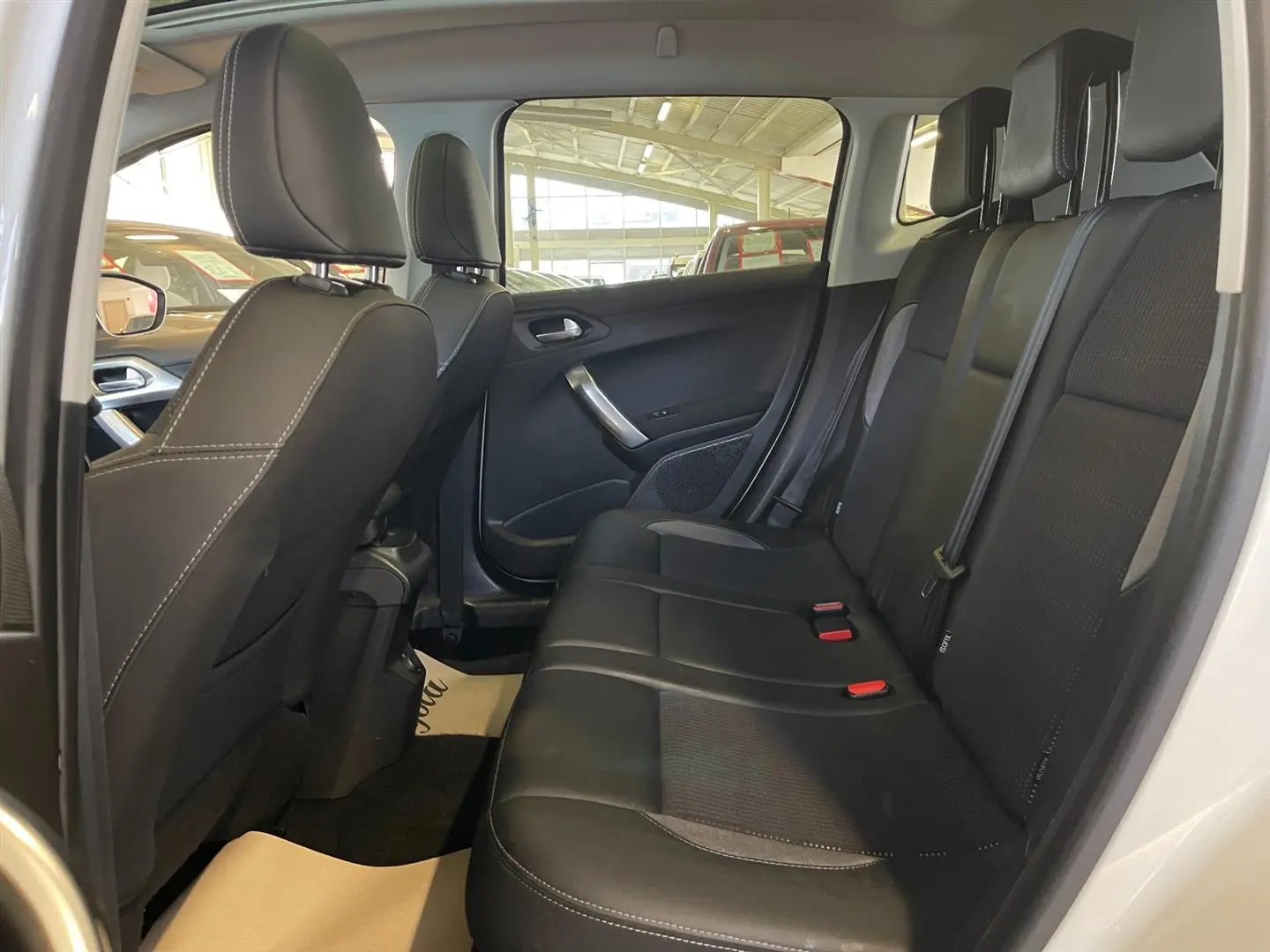 Peugeot 2008 2008 1.5 BlueHDI Start&Stop Allure EAT6 3
