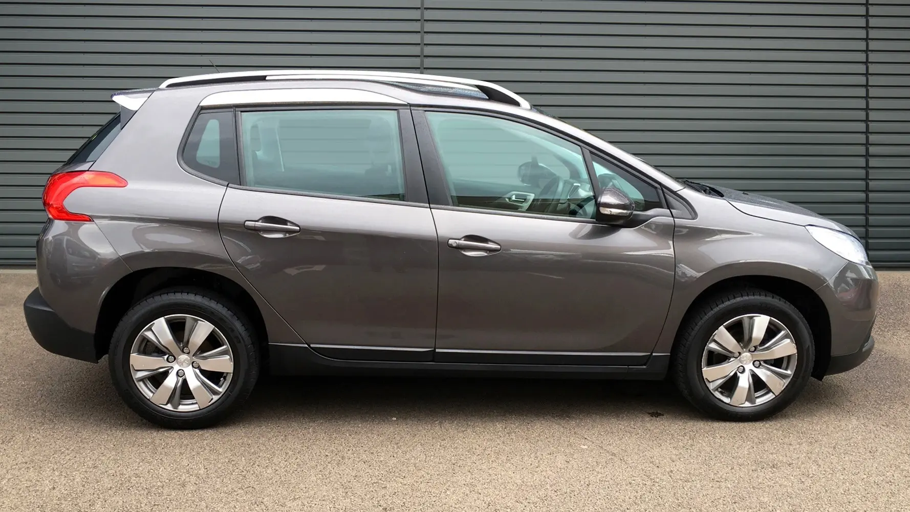 Peugeot 2008 2008 1.6 e-HDI Start&Stop Active 6