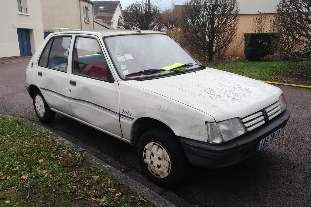 Peugeot 205 205 1.0 Junior 1