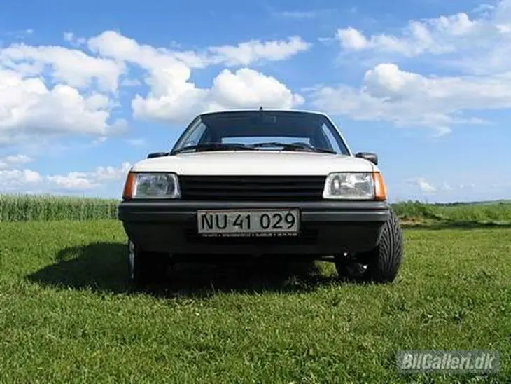 Peugeot 205 205 1.1 XR 6