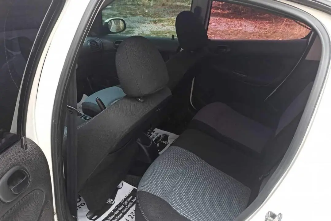 Peugeot 206 206 1.4 Desire 7