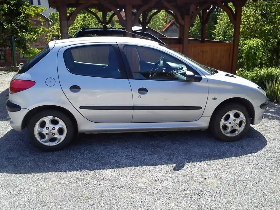 Peugeot 206 206 1.4 XT 0