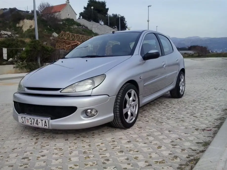 Peugeot 206 206 1.4 XT 6