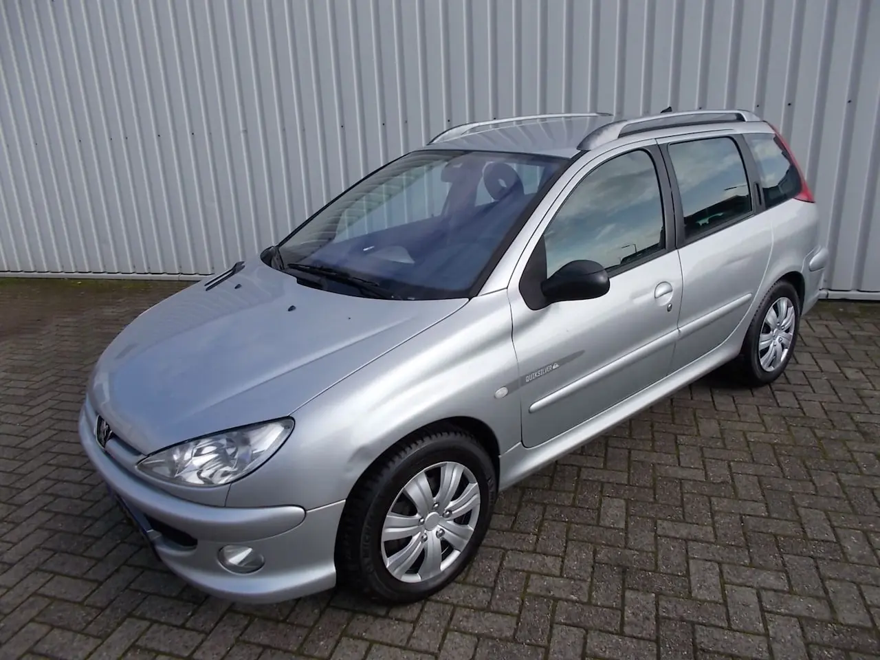 Peugeot 206 206 1.6 Quiksilver 6