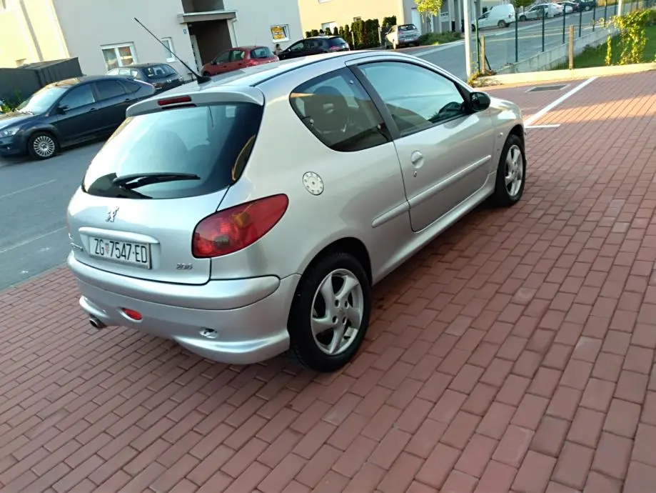 Peugeot 206 206 1.6 XS 6