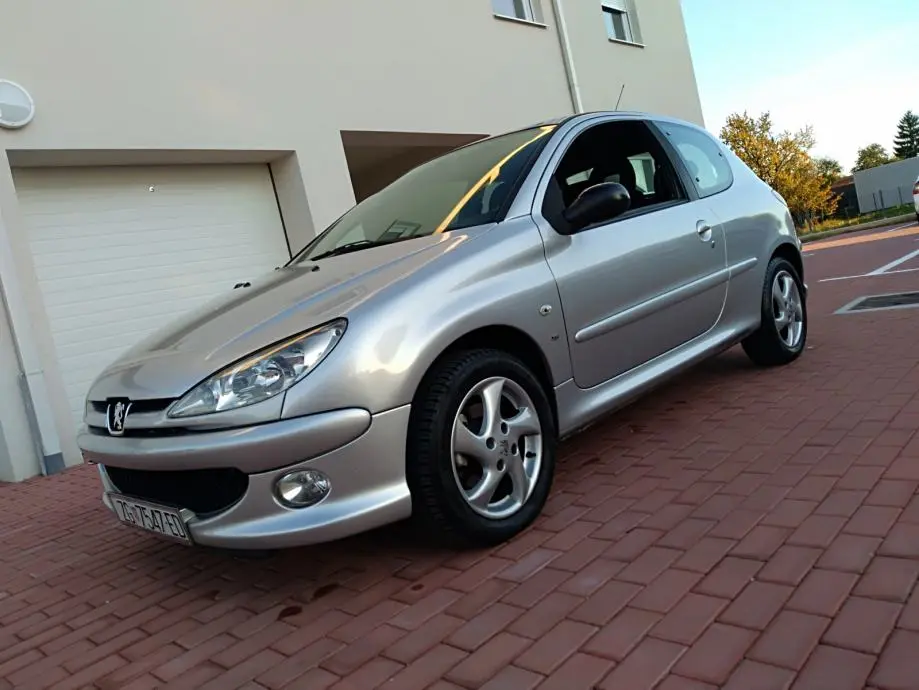 Peugeot 206 206 1.6 XS 6