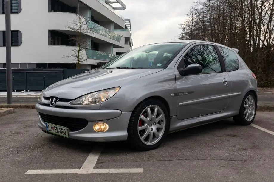Peugeot 206 206 1.6 XT 16V Auto 2