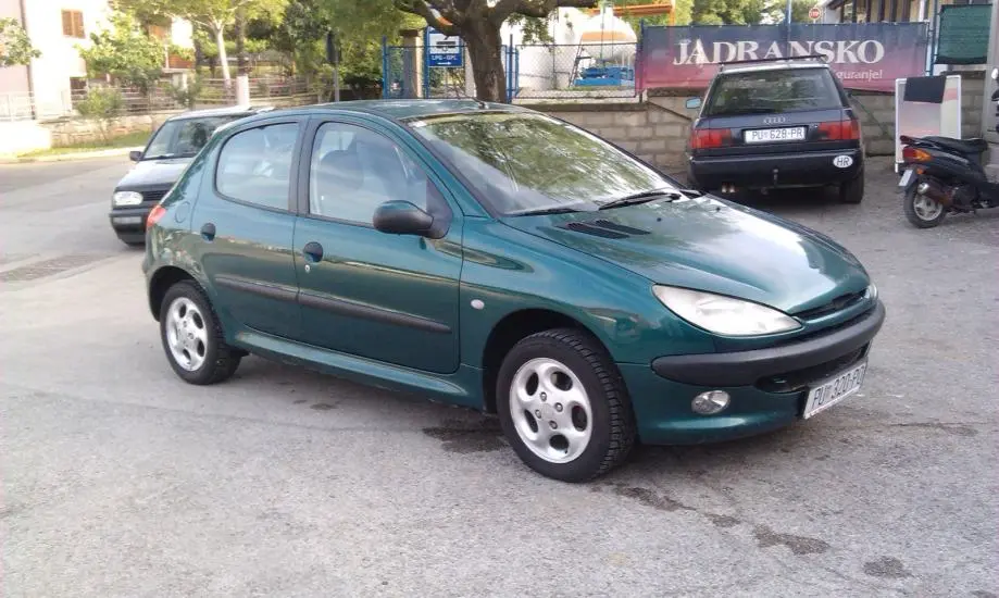 Peugeot 206 206 1.6 XT 6