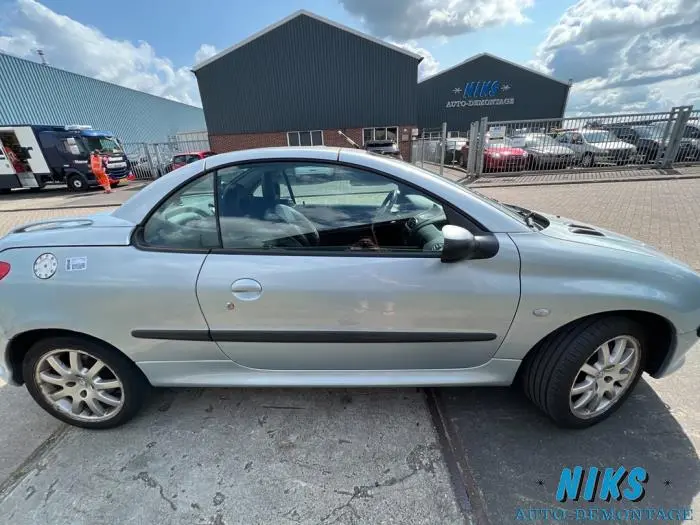 Peugeot 206 206 CC 1.6 16V 5
