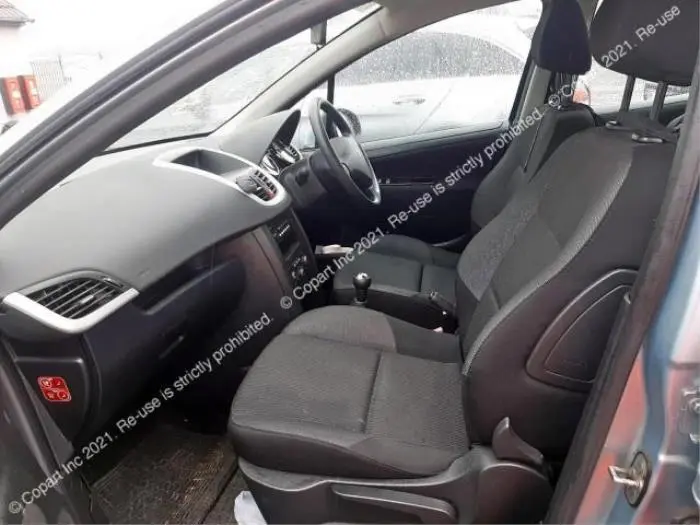 Peugeot 207 207 1.4 16V Envy 5