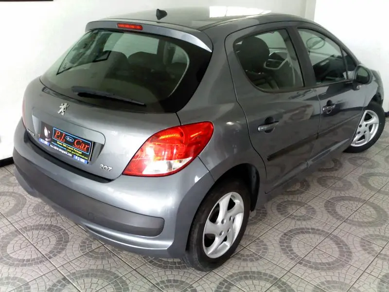 Peugeot 207 207 1.4 HDI Premium 7
