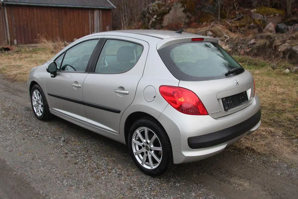Peugeot 207 207 1.4 Trendy 2