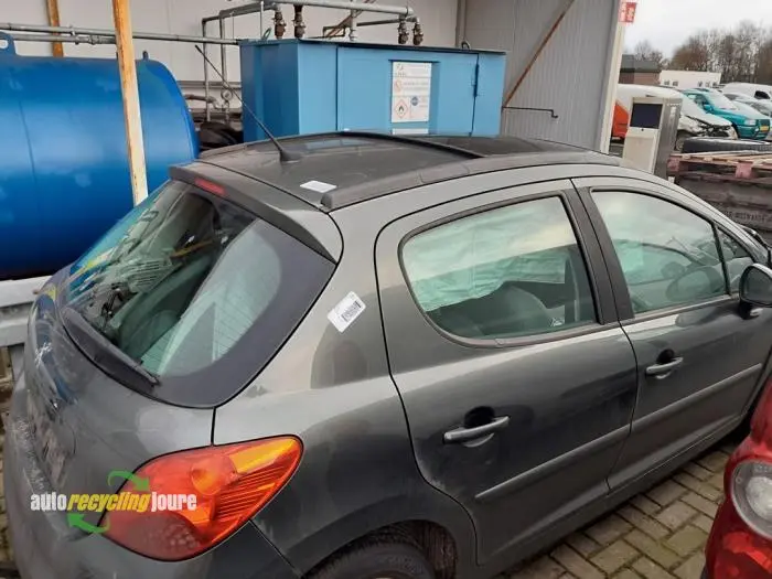 Peugeot 207 207 1.4 VTI Dynamic 5