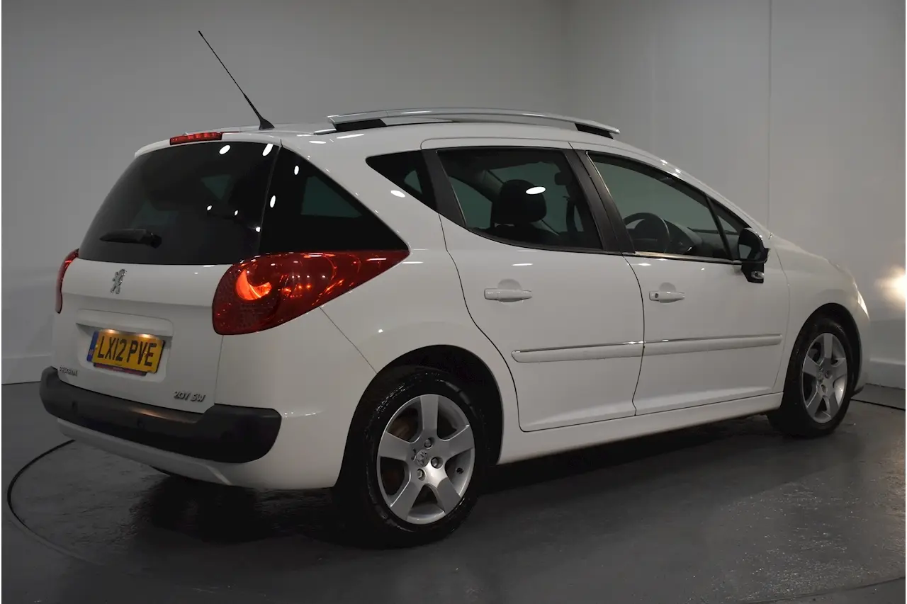 Peugeot 207 207 1.6 HDI Allure 5
