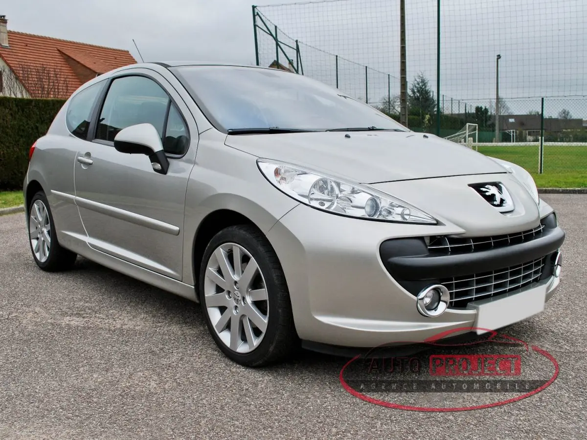 Peugeot 207 207 1.6 HDI Feline Edition 0