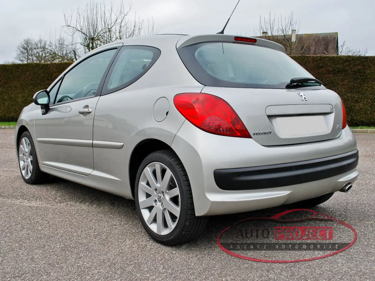 Peugeot 207 207 1.6 HDI Feline Edition 1