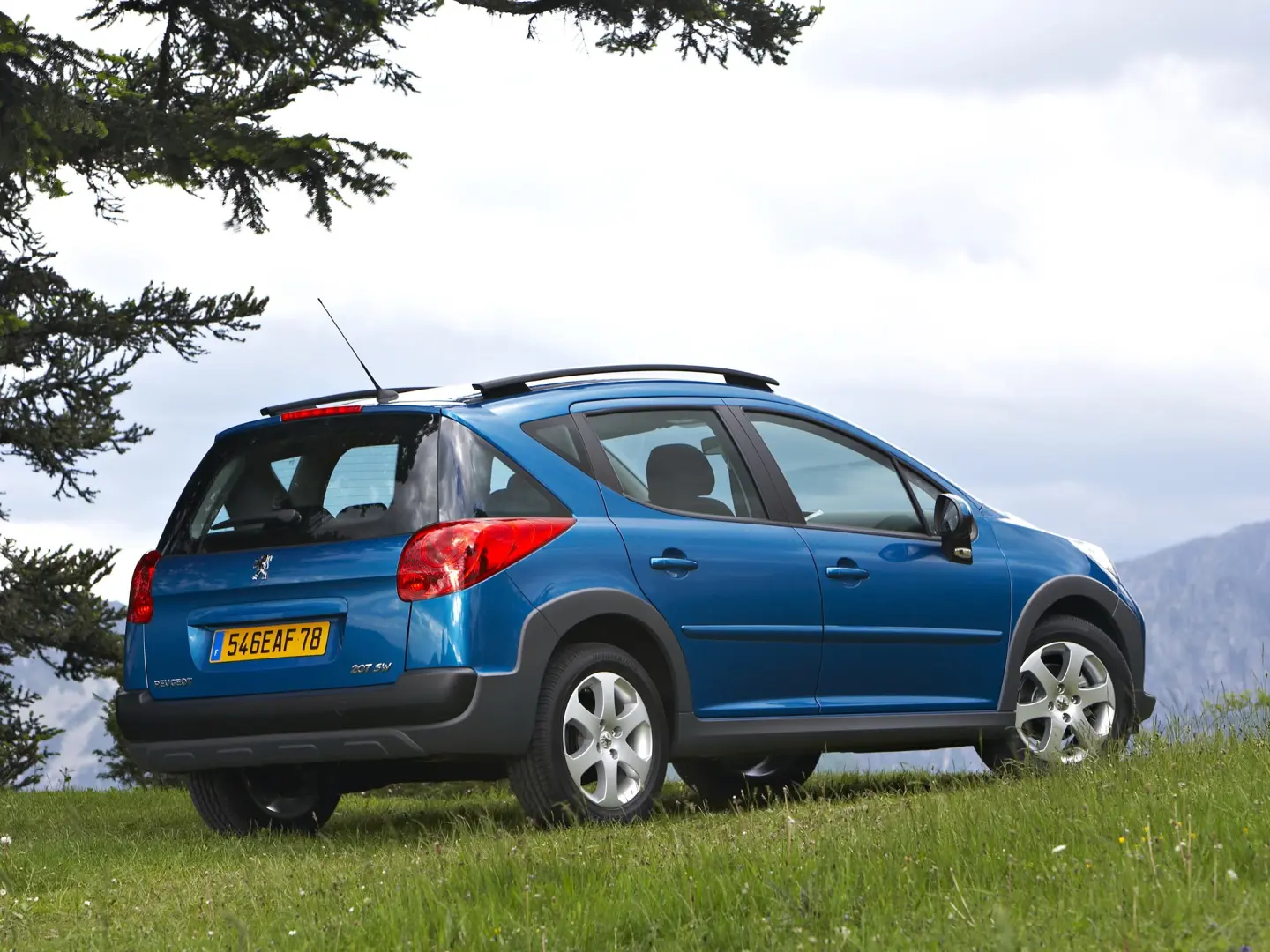 Peugeot 207 207 1.6 HDI Outdoor 6