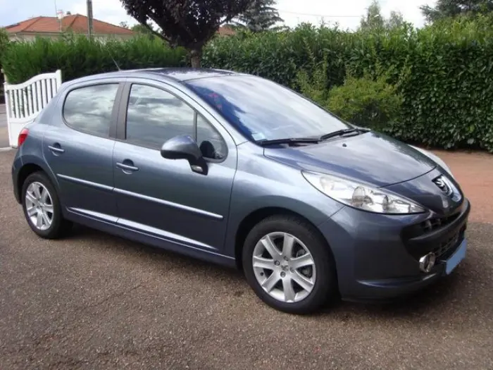 Peugeot 207 207 1.6 HDI Premium 7