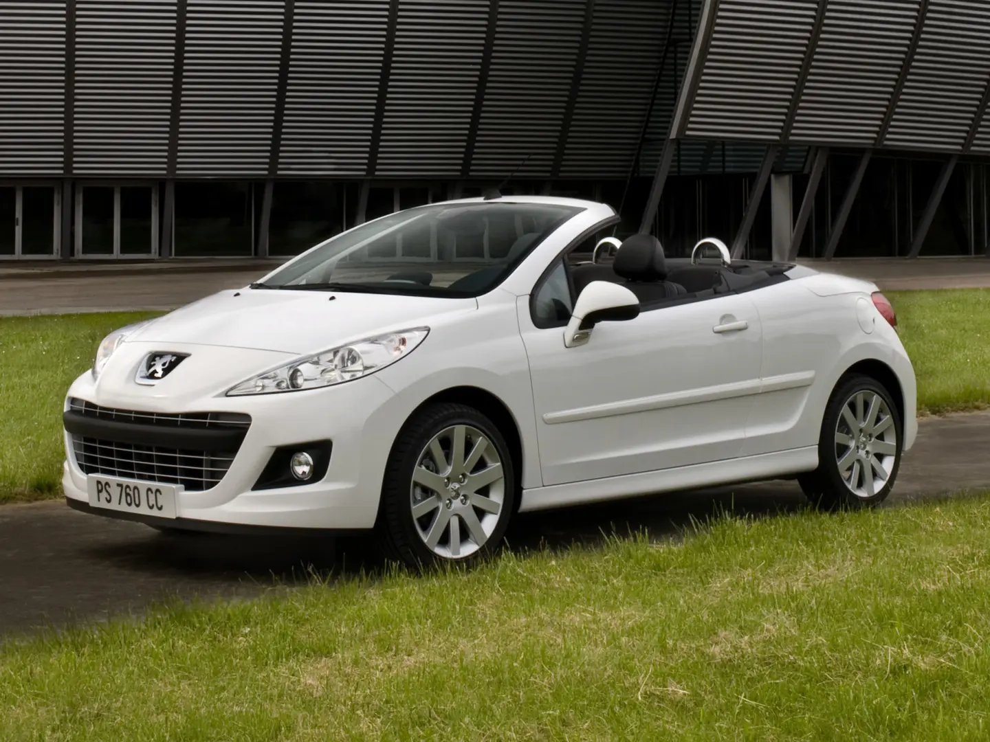 Peugeot 207 207 CC 1.6 VTI Feline 2