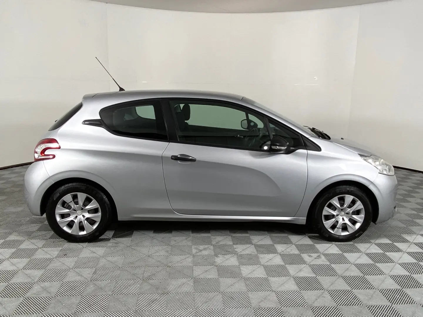 Peugeot 208 208 1.0 VTI PureTech Access 1