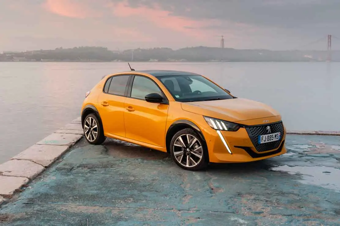 Peugeot 208 208 1.2 PureTech Active Turbo EAT8 7