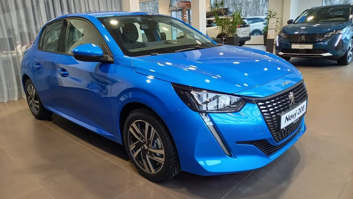 Peugeot 208 208 1.2 PureTech Allure Turbo EAT8 0
