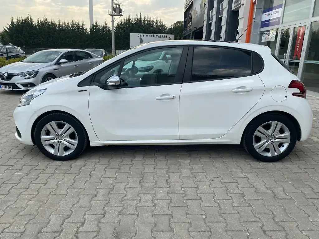 Peugeot 208 208 1.2 PureTech Start&Stop Active EAT6 7