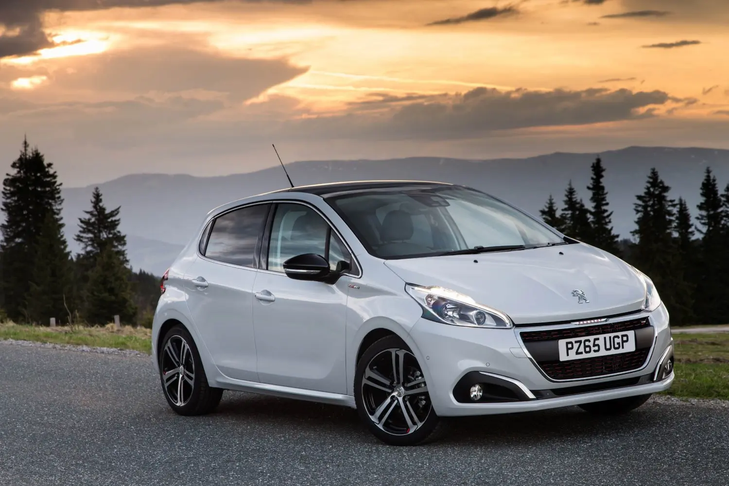 Peugeot 208 208 1.2 PureTech Allure ETG5 0