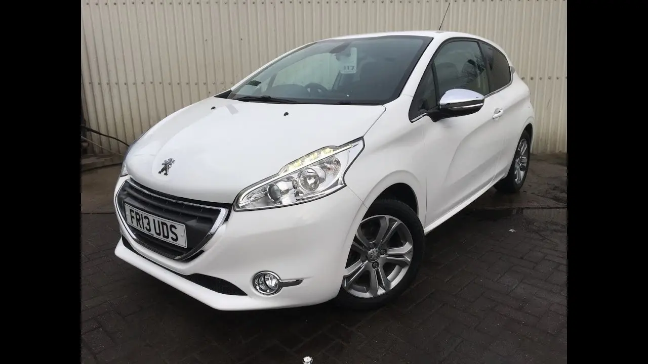 Peugeot 208 208 1.2 VTI Allure ETG 7