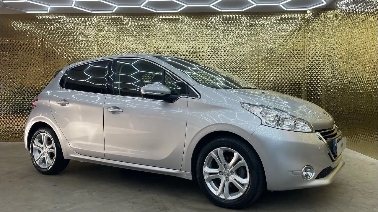 Peugeot 208 208 1.2 VTI PureTech Allure ETG 3