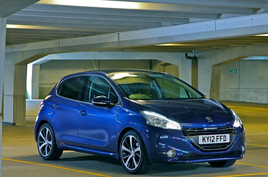 Peugeot 208 208 1.6 e-HDI Allure 0
