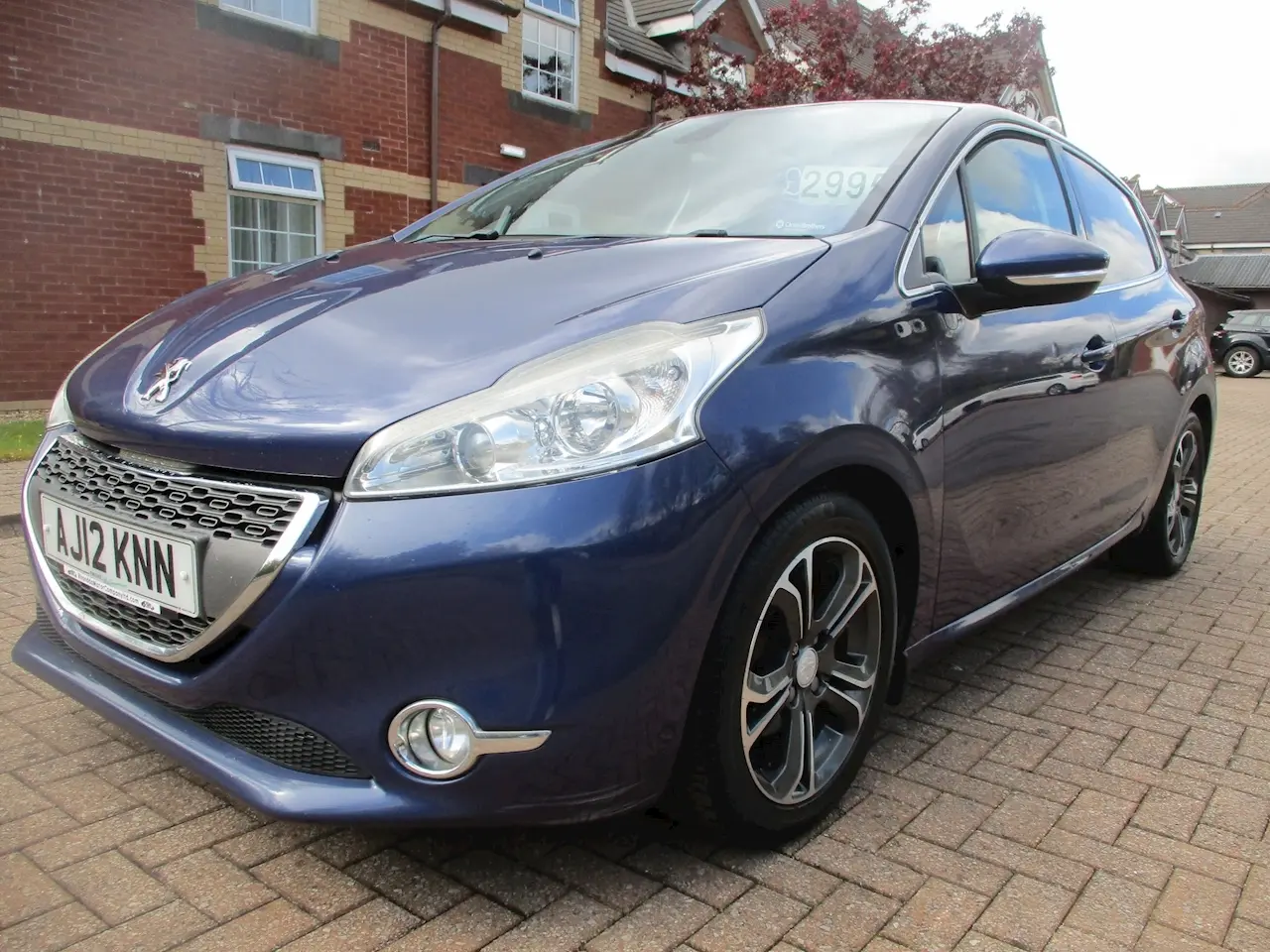 Peugeot 208 208 1.6 e-HDI Allure 1