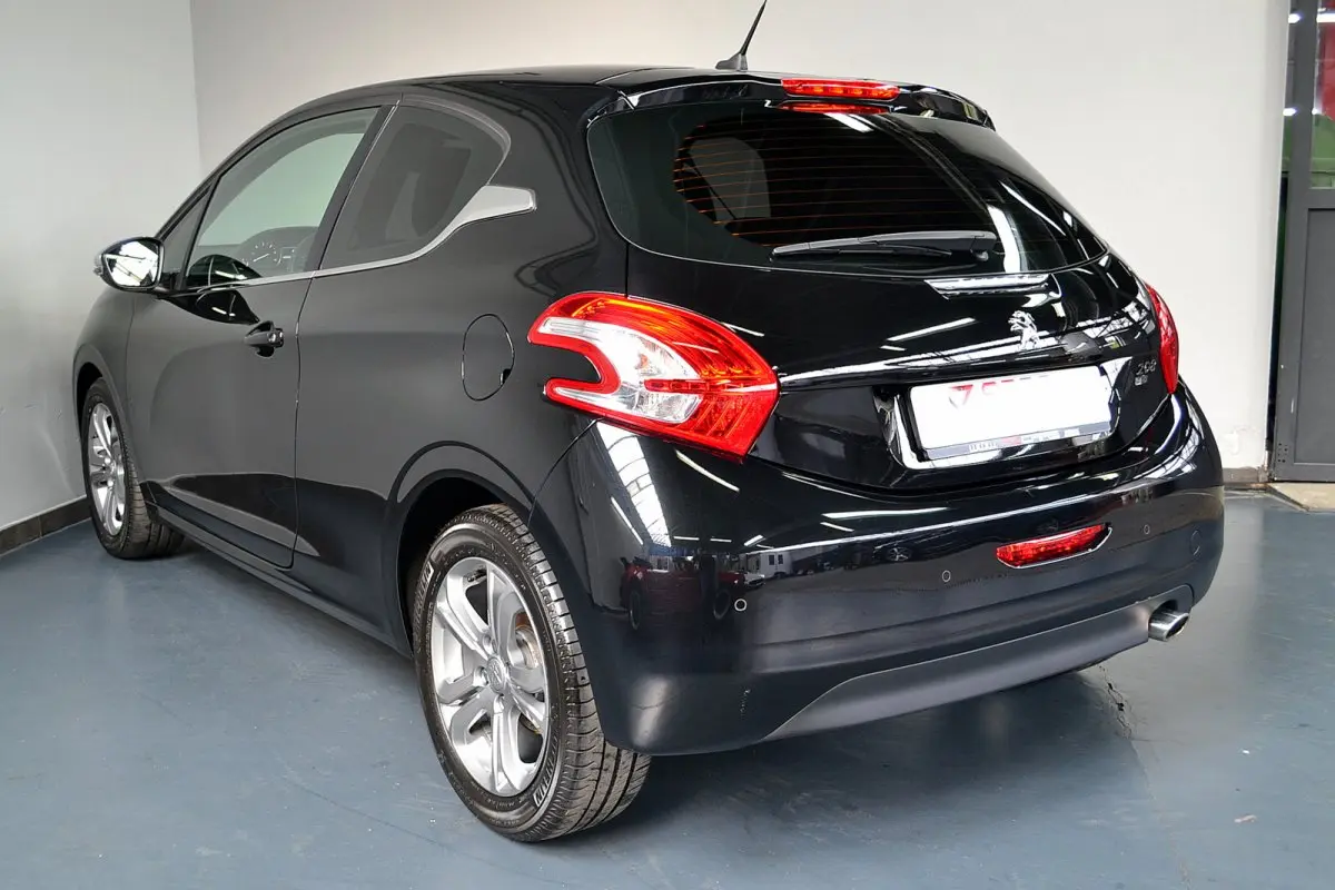 Peugeot 208 208 1.6 e-HDI Allure 3
